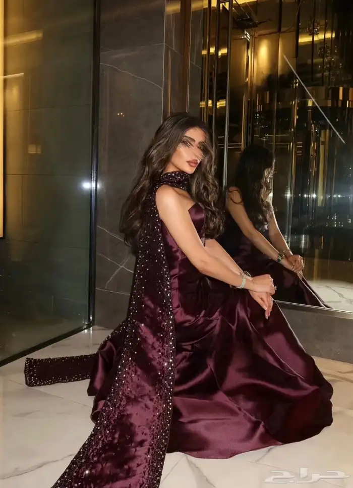 فستان للبيع لبس 5ساعات فقط 1