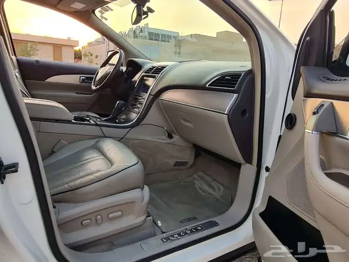 فورد لنكون فل كامل 31