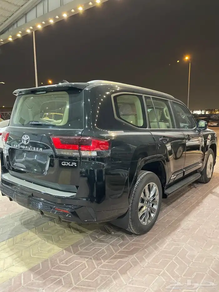 لاندكروزر جكسار GXR L4 2025 10