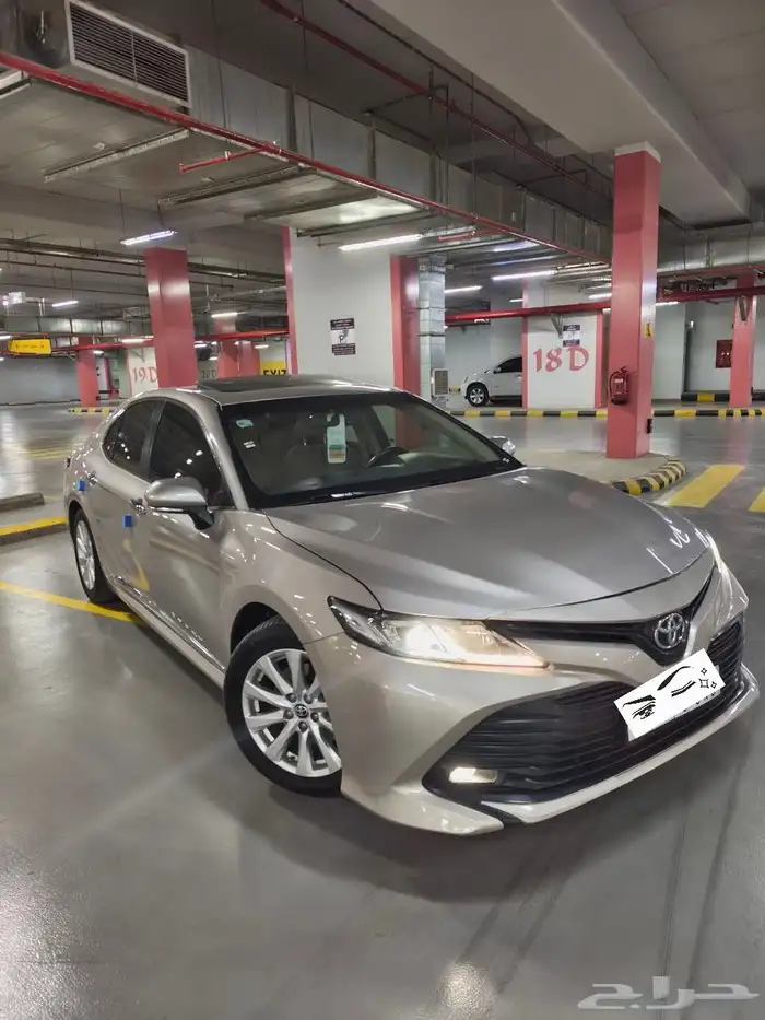 للبيع بسعر مغري كامري فل كامل 2020 0