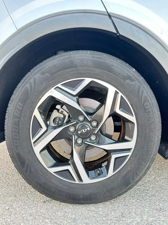 كيا سبورتاج 2023 شبه جديدة 24