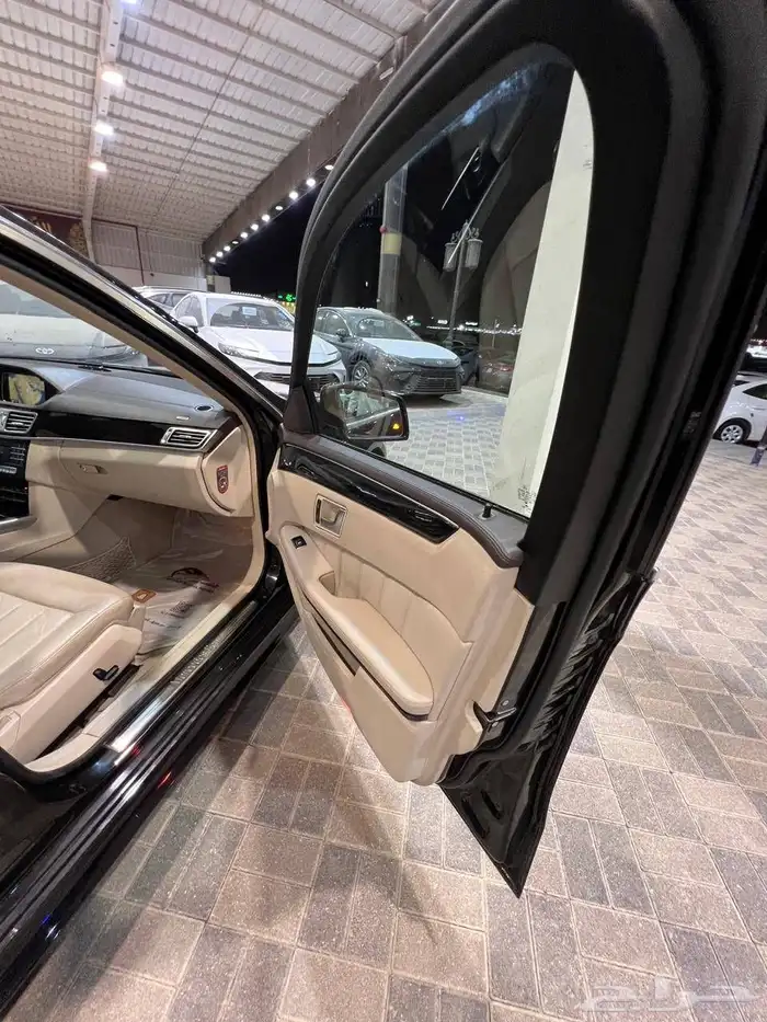 مرسيدس E300 2016 17