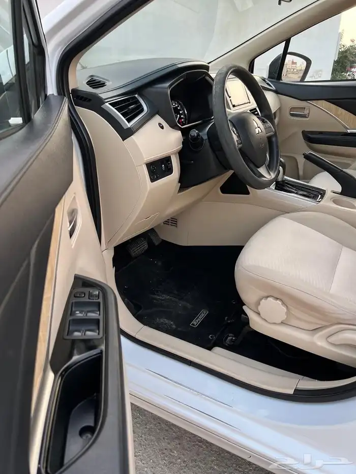 متسوبيشي اكسباندار موديل 2022 23