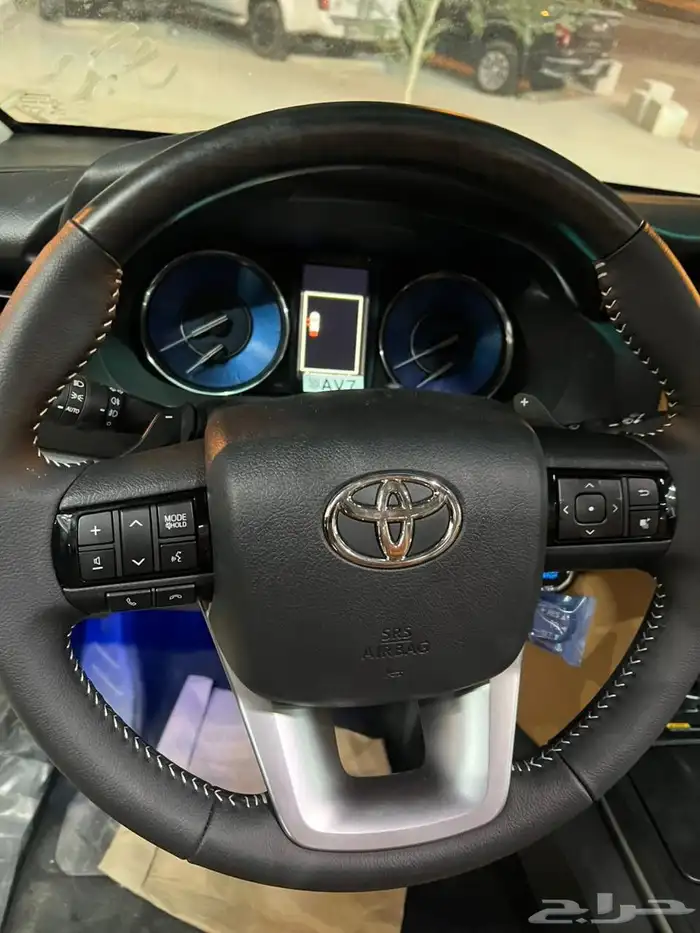 تويوتا فورتشنر VX3 بنزين 2025 كاش وتقسيط 9