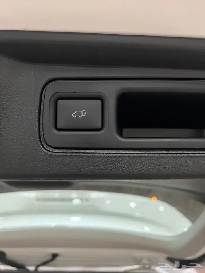 تويوتا فورتشنر VX3 بنزين 2025 كاش وتقسيط 4