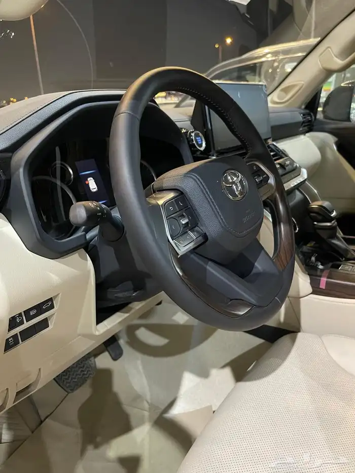 لاندكروزر جكسار GXR L4 2025 7