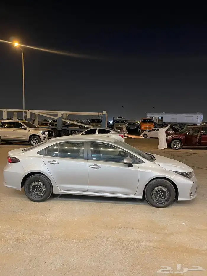 تويوتا كورولا XLI 2.0 طيس بنزين 2025 3