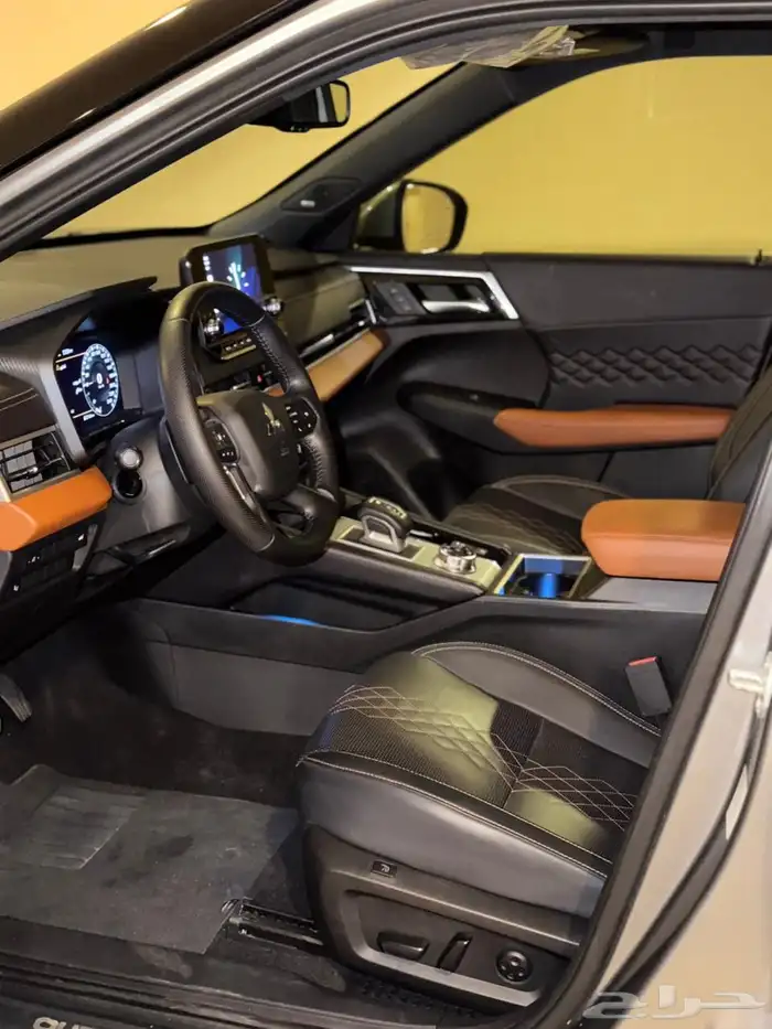 متسوبيشي اوت لاندر ليمتد اعلى فئة موديل 2024 7