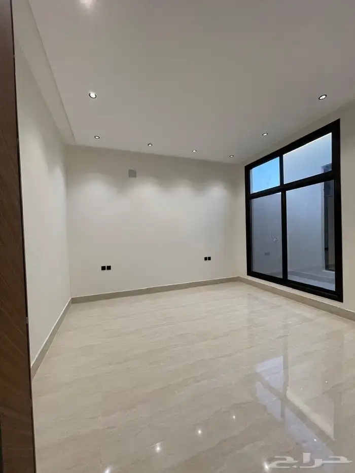 دور علوي للبيع حي العوالي 5