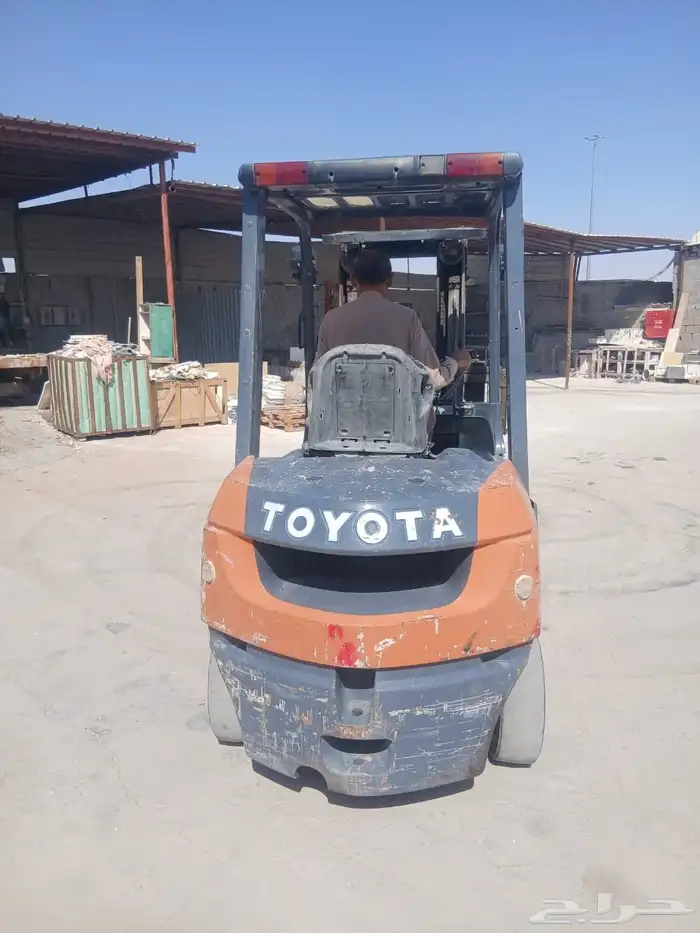 رافعه كونتينر موديل 2008 ثلاث حركات محركات شرط 1