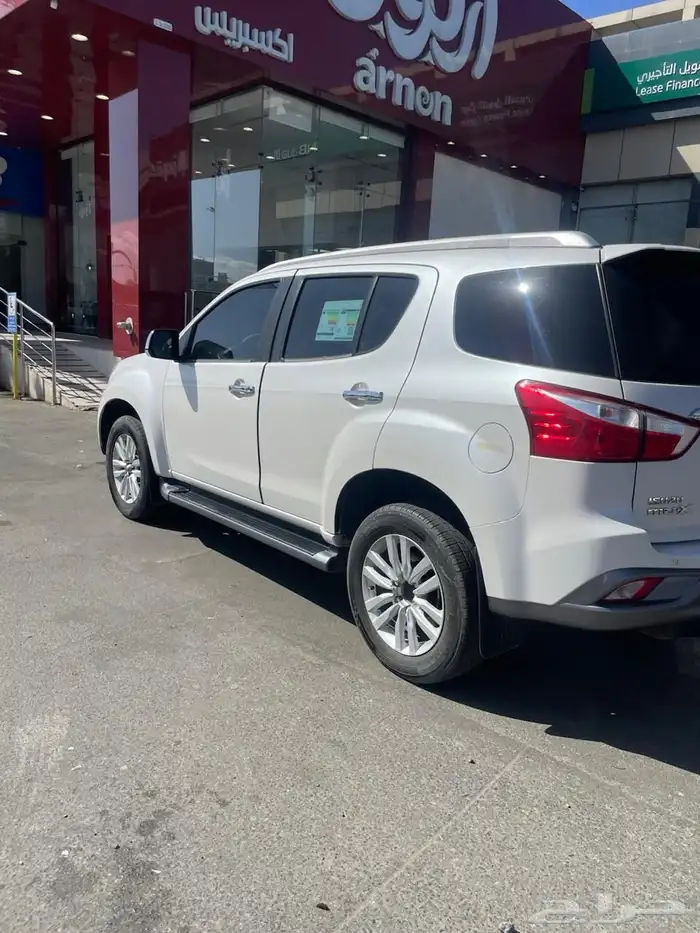 ايسوزو 2018 نظيف للبيع 1