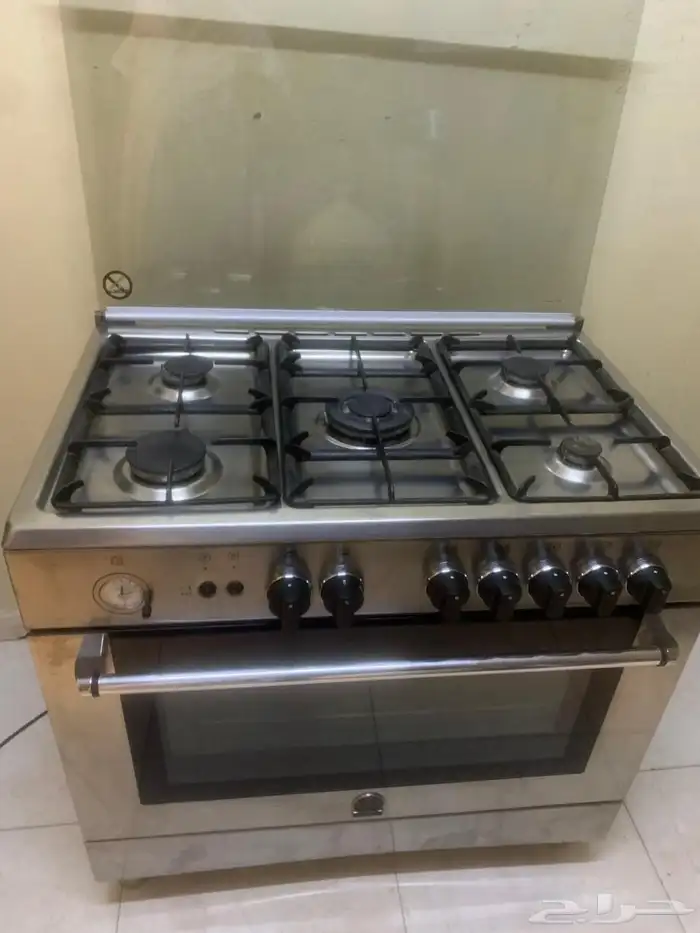 فرن غاز ايطالي 5عيون وفرن تحت امان كامل واشعال ذاتي ومروحة 1