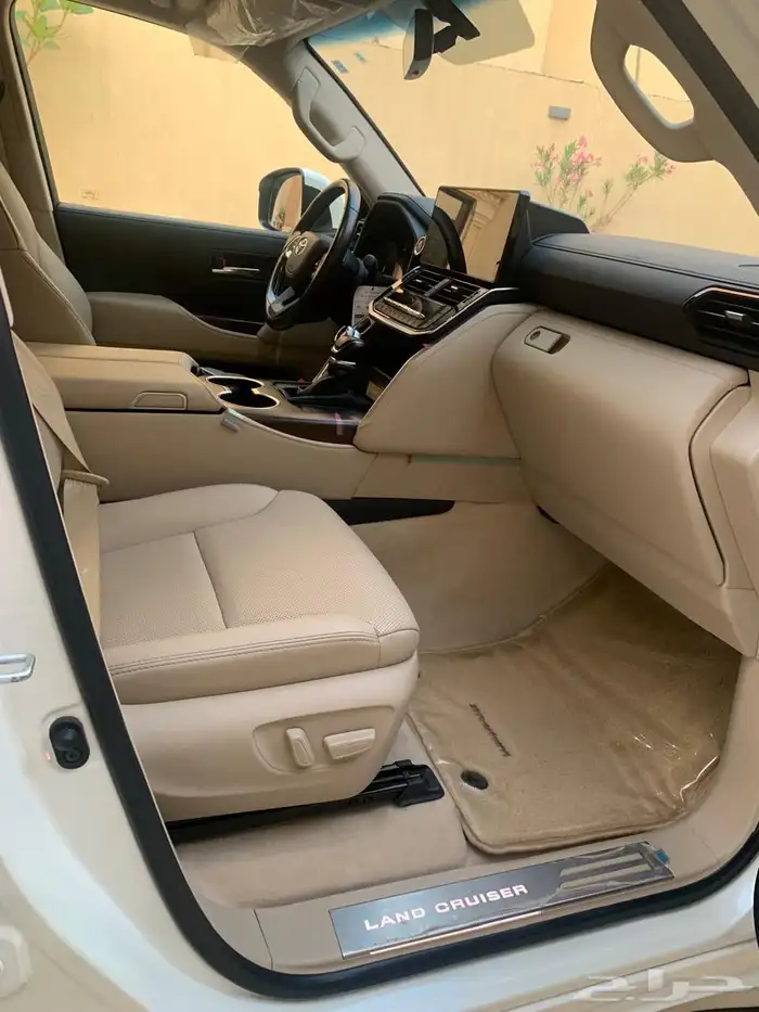 لاندكروزر جي أكس آر 2023 11