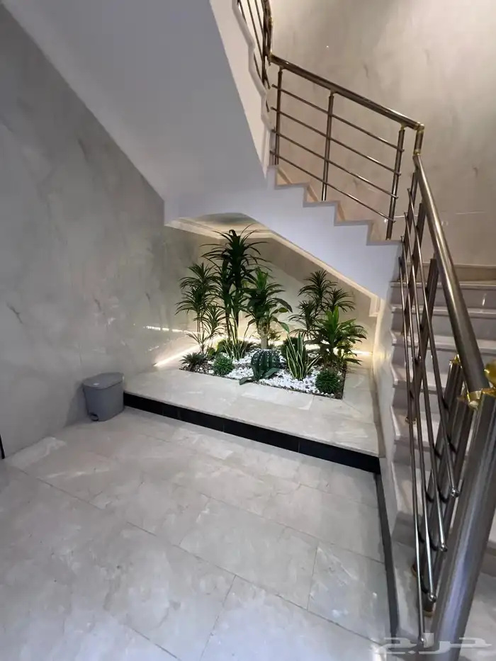 شقه فخمه ( مكيفات - مطبخ)المروه للايجار 1