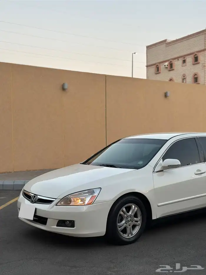 هوندا اكورد 2007 اللون ابيض لولوي 3
