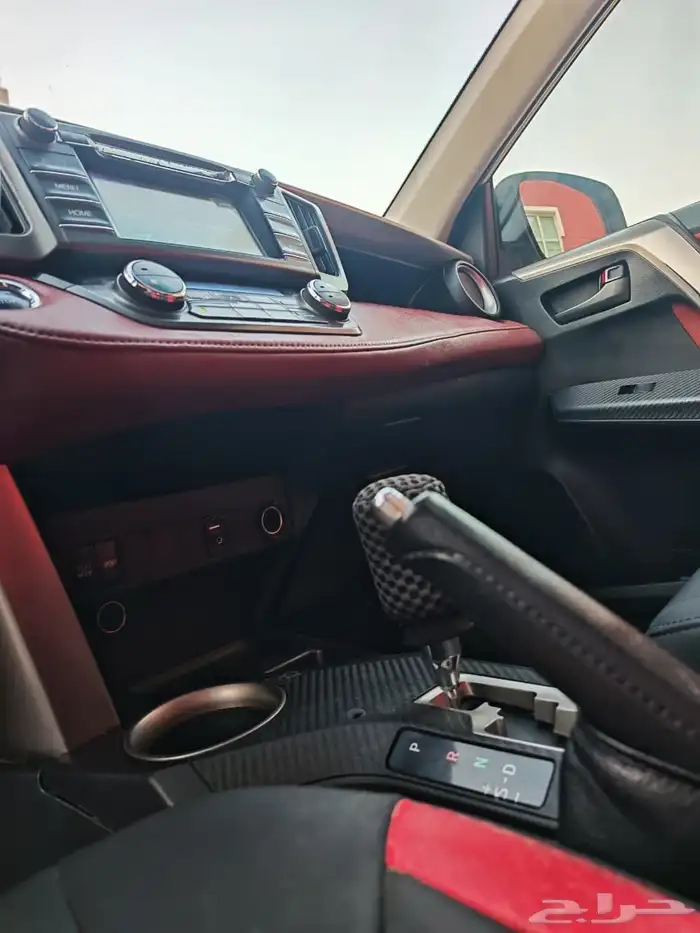 تايوتا رافور 2015 فل كامل VX كاش او اقساط 40