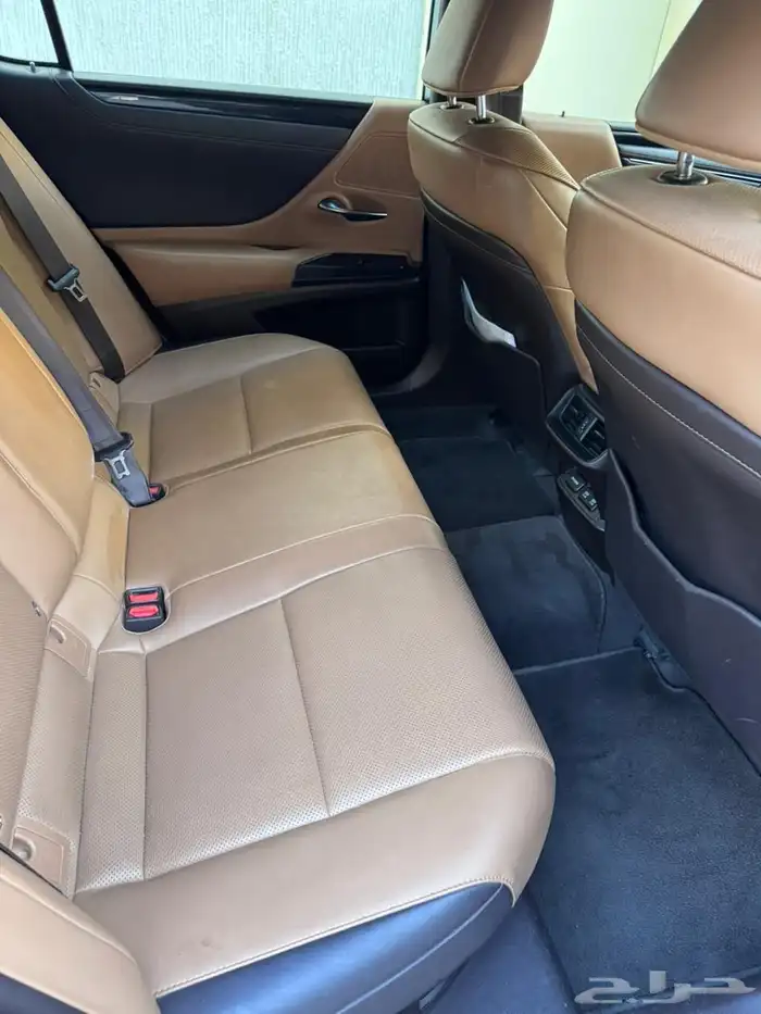 لكزس ES300 هايبرد 6