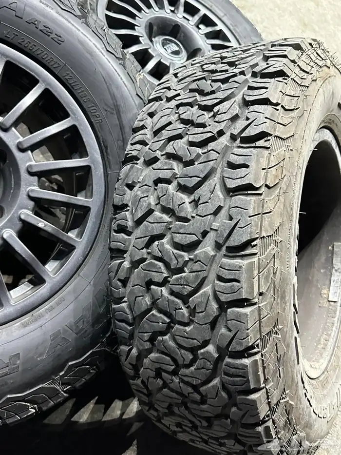 جنوط برايد 5 مسمار مع كفرات نص حجري مقاس 17 جيب 2