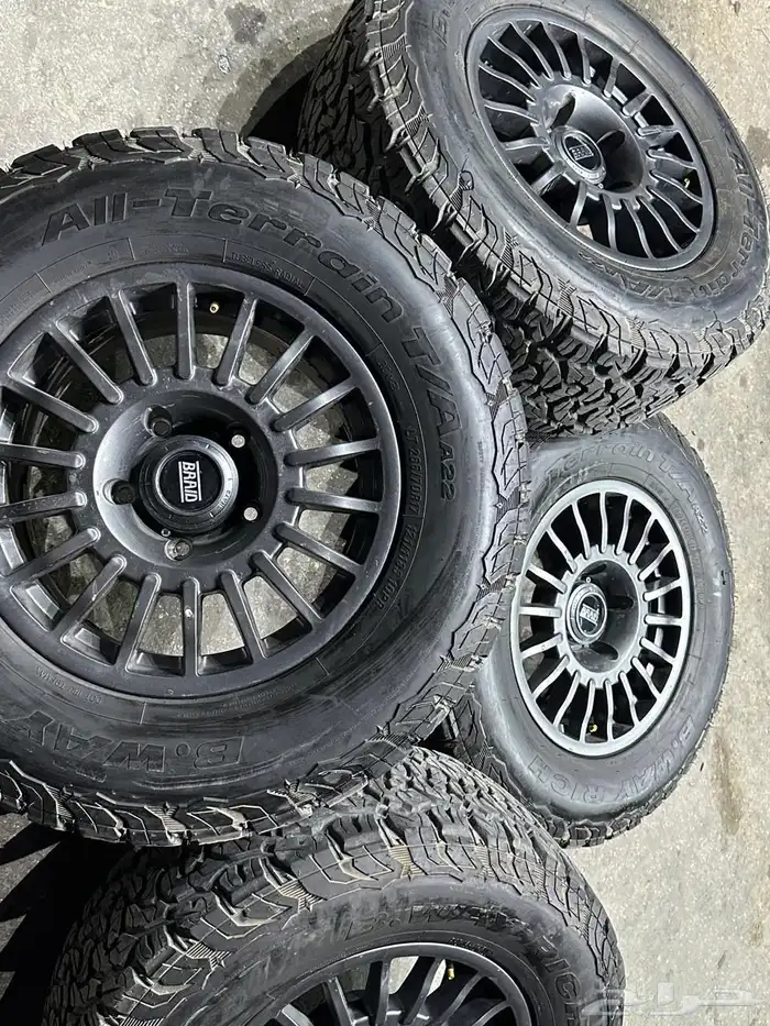 جنوط برايد 5 مسمار مع كفرات نص حجري مقاس 17 جيب 0