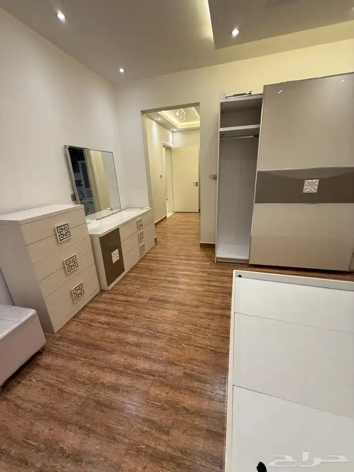 للإيجار شقه بحي قرطبة 13