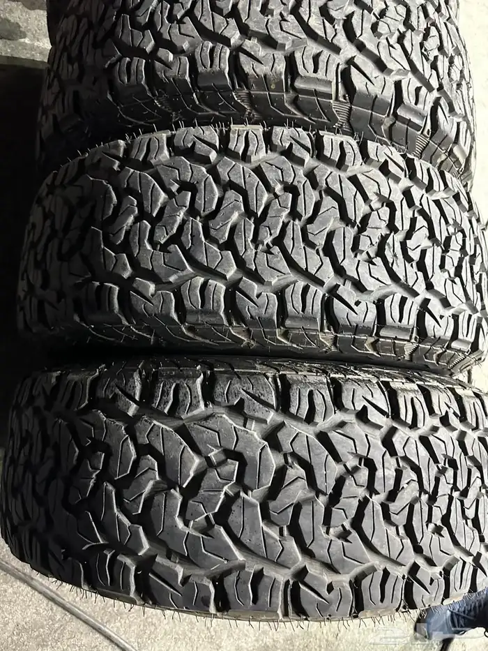 جنوط برايد 5 مسمار مع كفرات نص حجري مقاس 17 جيب 14