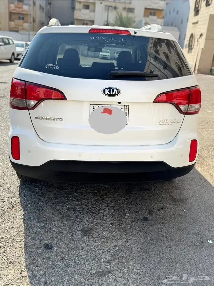 كيا سورنتو 2015 نظيفة جدا 1