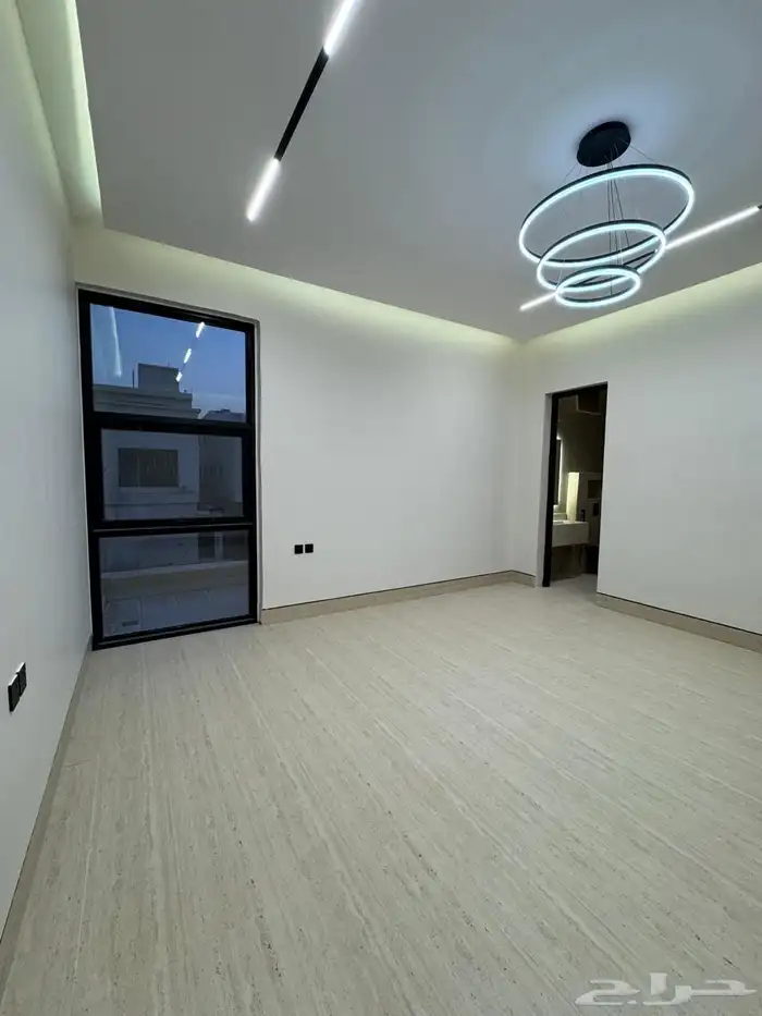 فيلا فاخرة مع شقة في حي البيان 27