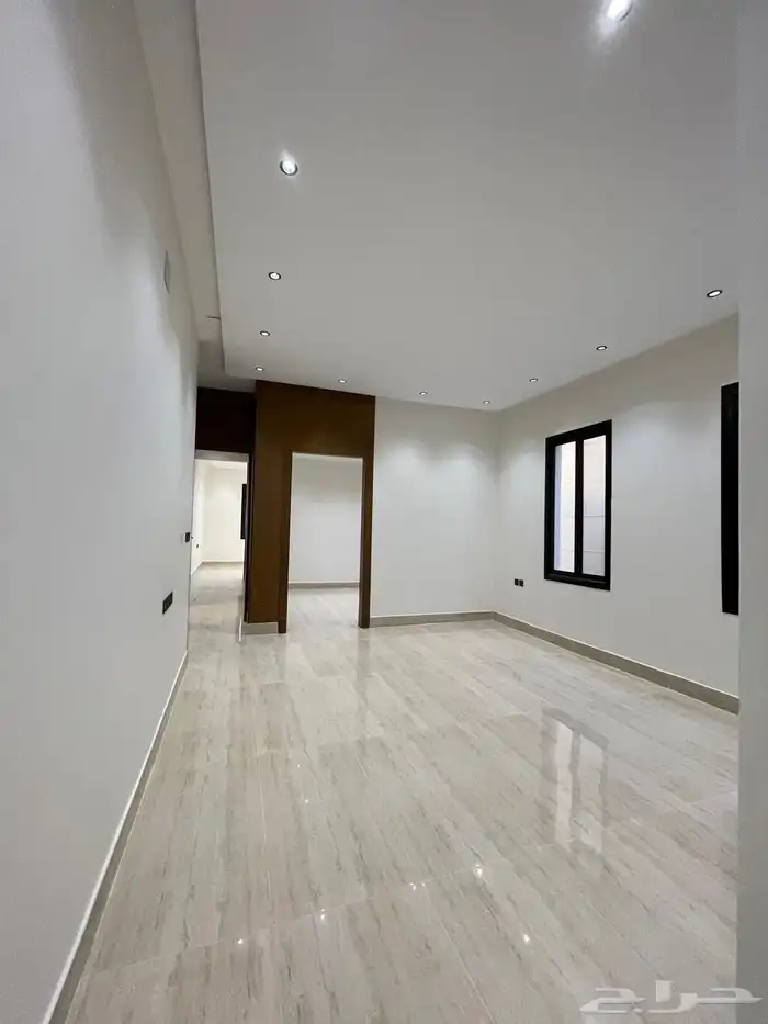 دور علوي للبيع حي العوالي 6