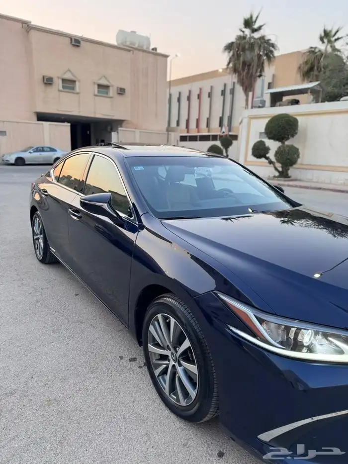 لكزس ES300 هايبرد 1