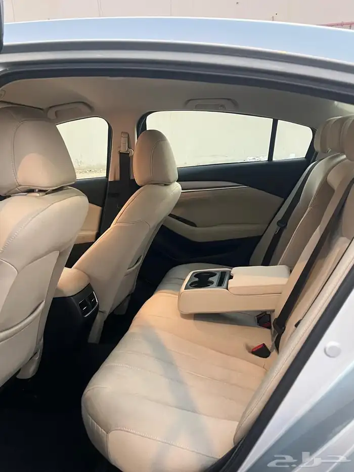 للببيع مازدا 2023 سياره نظيفة 4