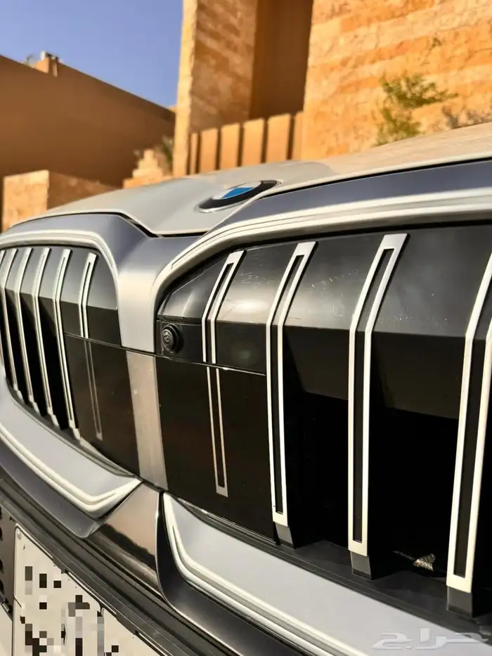 بي ام دبليو 520i M Kit على الضمان والصبانة المجانية 4