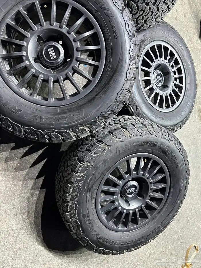 جنوط برايد 5 مسمار مع كفرات نص حجري مقاس 17 جيب 1