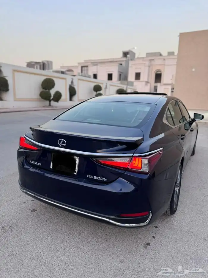 لكزس ES300 هايبرد 3