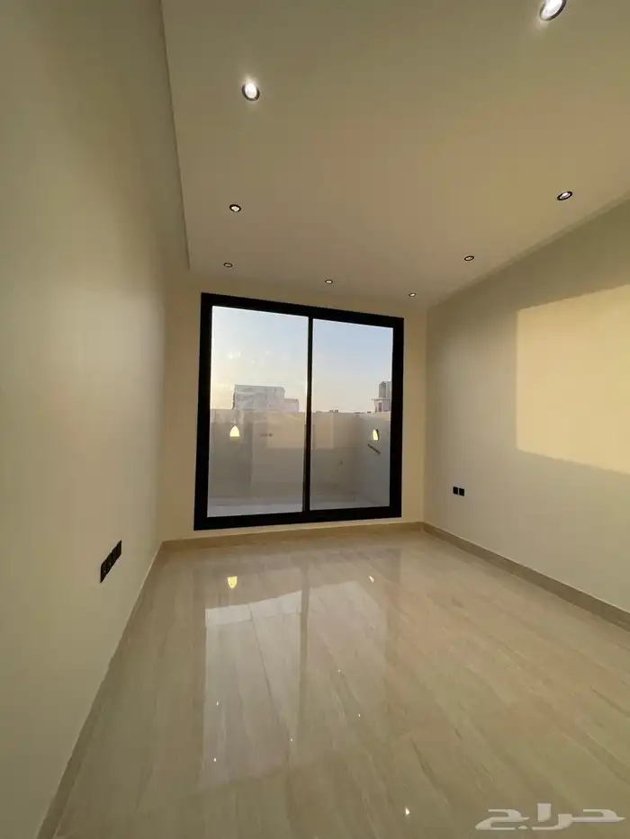 دور علوي للبيع حي العوالي 9