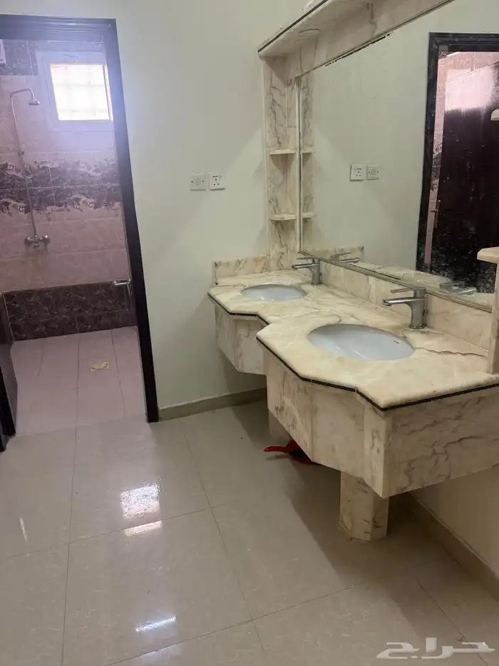 للإيجار بحي النهضة غرفة دورة مياة مغاسل ب1700شهري 7