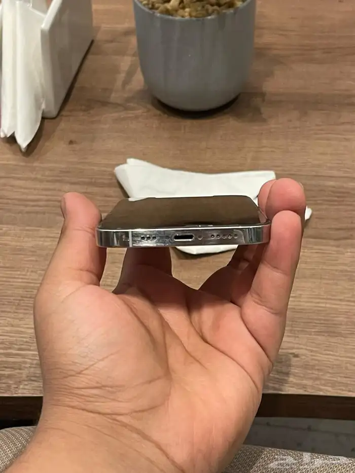 أيفون 12 برو 4