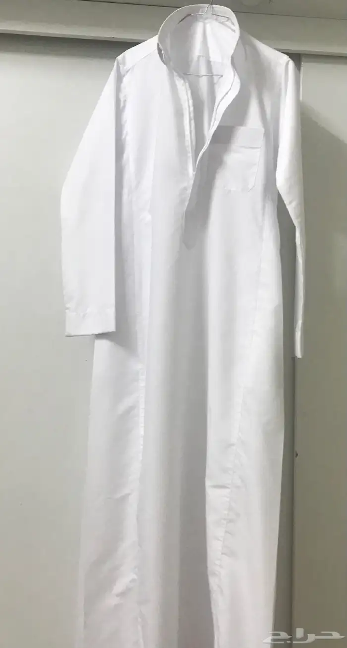 ثوب شبه جديد مالبس الا مرتين للي محتاجه لوجه الله 0