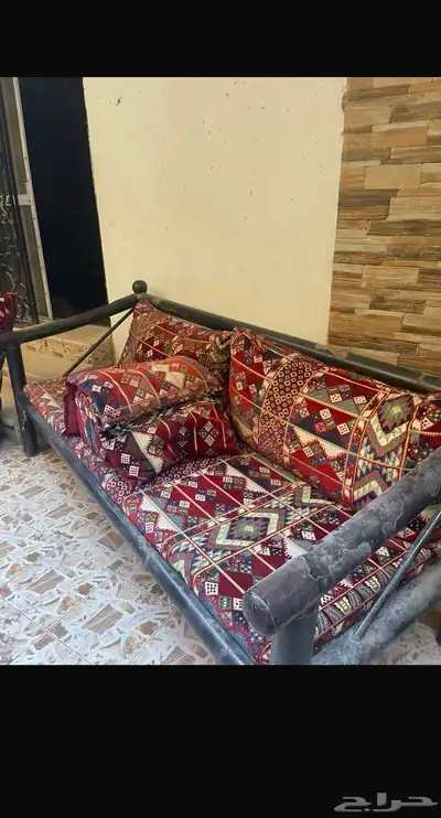 كرسي خارجي قليل الاستعمال 0