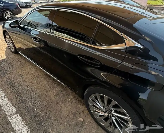 لكزس es هايبرد 2023 4