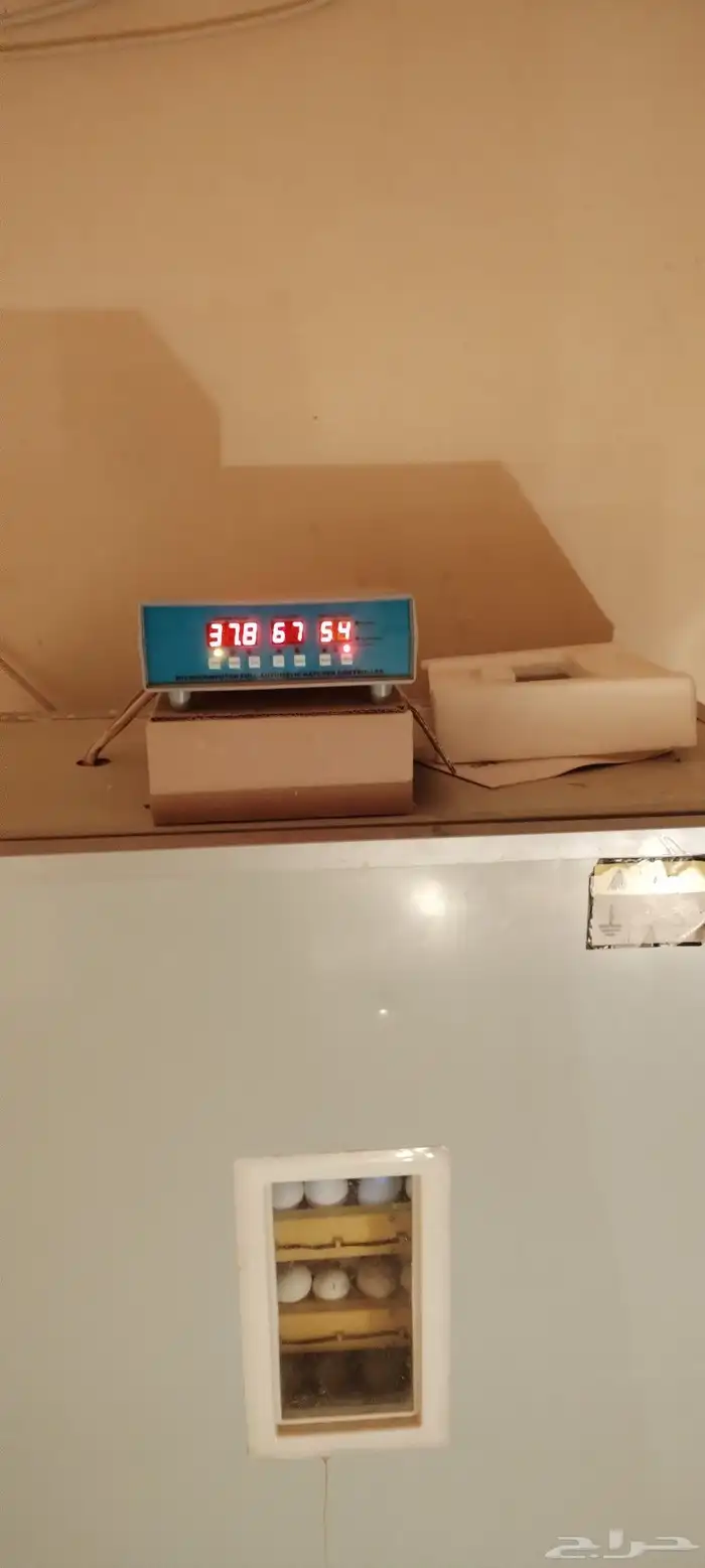 للبيع فقاسة مؤسسة فنون الدواجن 8 صفوف فل اتوماتيك 650 بيضة 9
