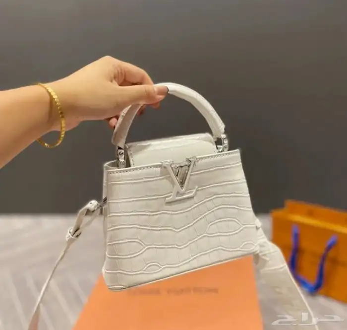 حقيبة  تف من الجلد الطبيعي بالضمان 1