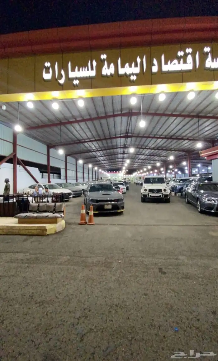 للبيع لكزس 2021 السعر 325 8