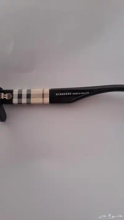 نظارة من شركة بربري للبيع شريتها ب 1350 تقريبا index