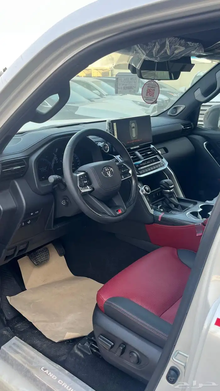 تويوتا لا ندكروز GRS هايبرد موديل 2025 8