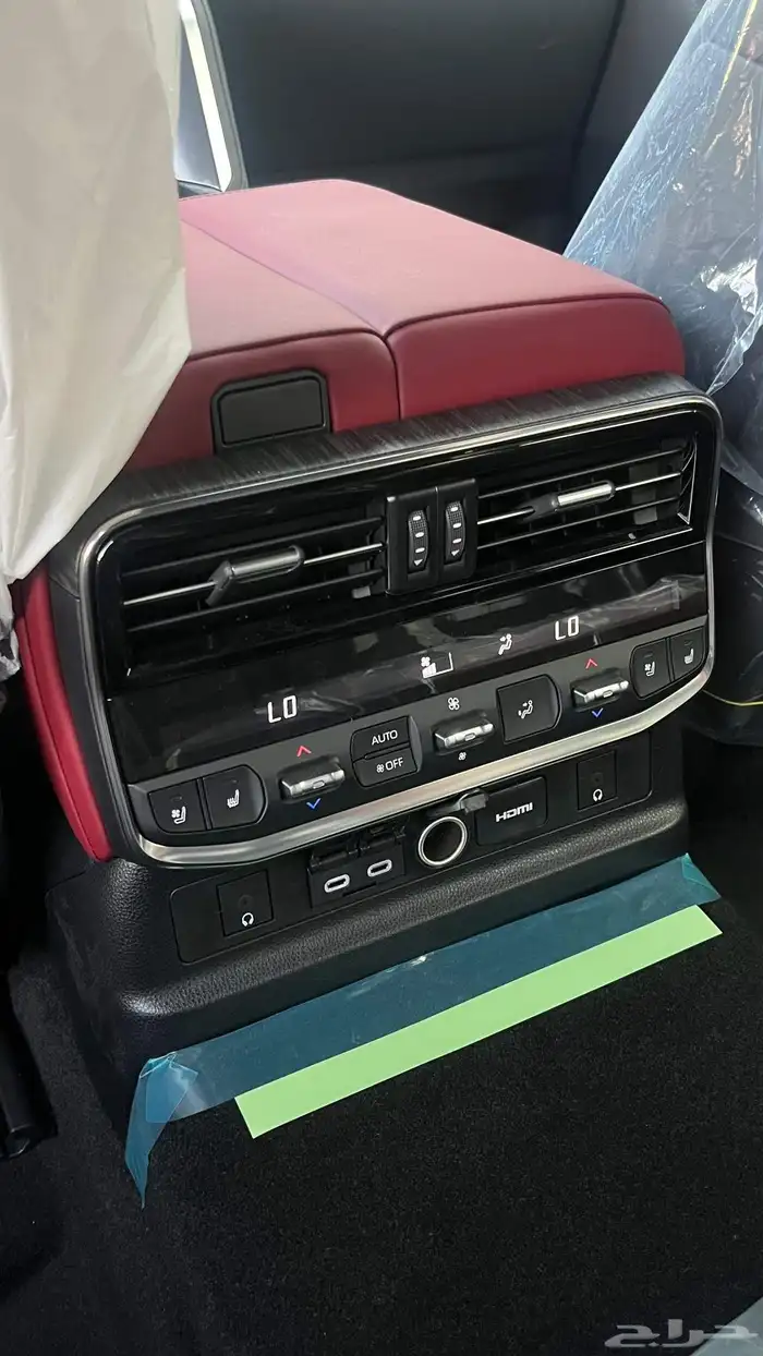 تويوتا لا ندكروز GRS هايبرد موديل 2025 4