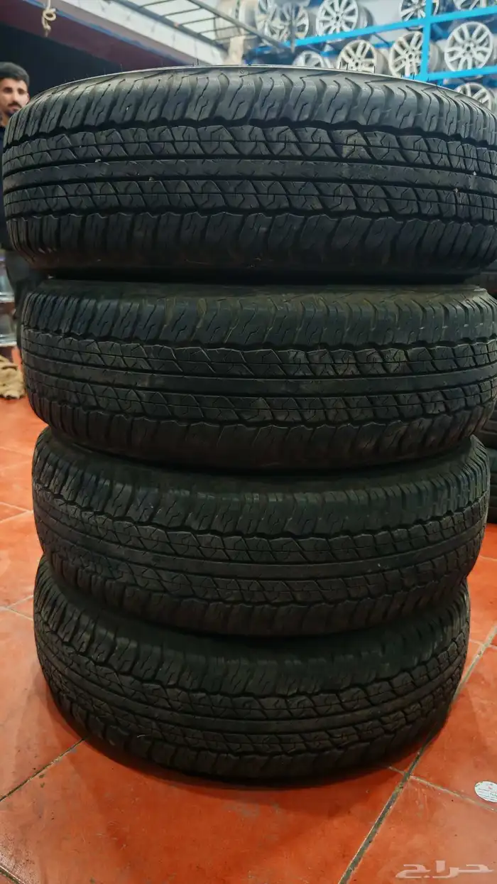 كفرات دنلوب نظيفه جدا 225 70 17 1