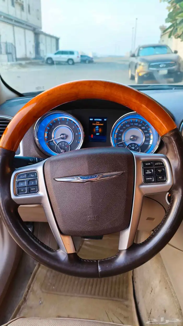 كرايسلر 2012 4