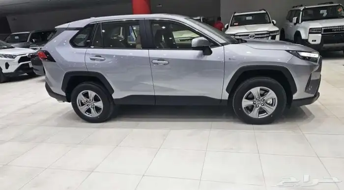 تويوتا راف فور 2025 هايبرد وبنزين جميع الفئات متوفرة 3