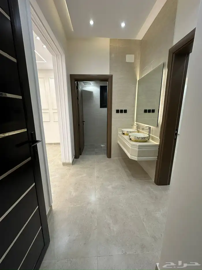 للبيع بحي الضيافه شقق علويه ب 520 الف تشطيب vip 1