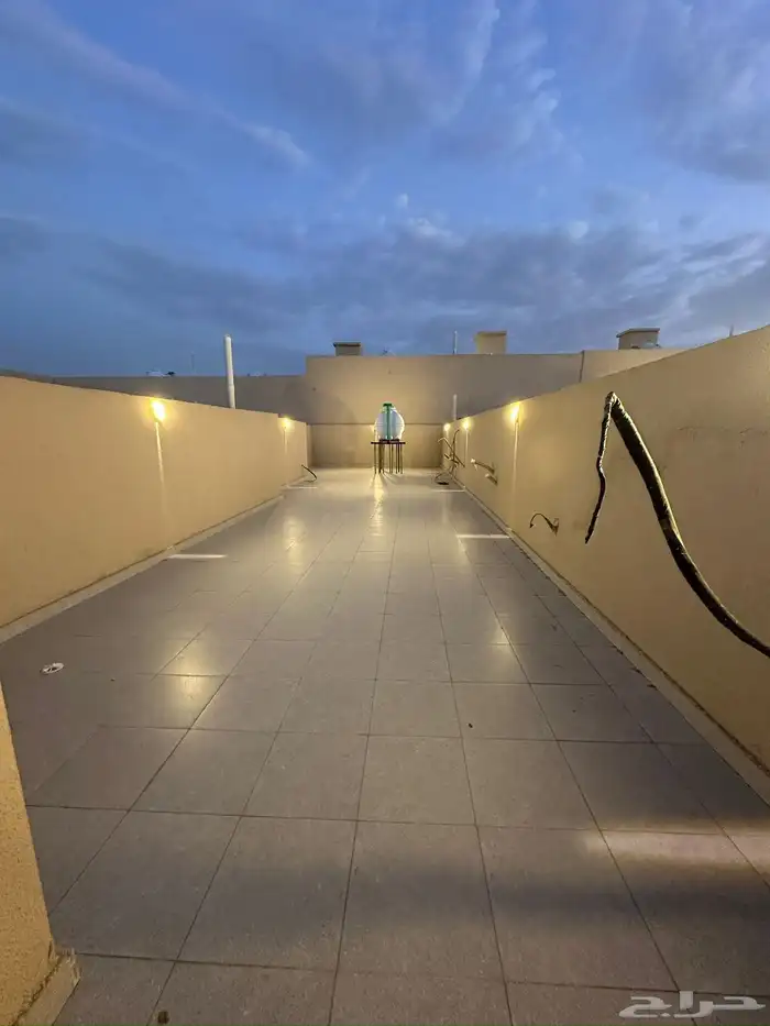 للبيع بحي الضيافه شقق علويه ب 520 الف تشطيب vip 23